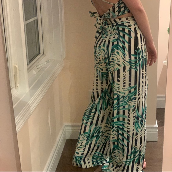 Halter Tropical Top and Pants Set - Picture 5 of 7